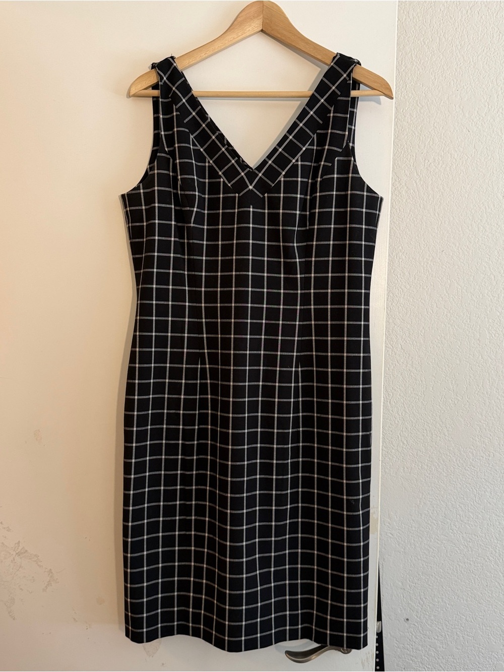 MICHAEL Michael Kors Black Windowpane V-Neck Midi Dress